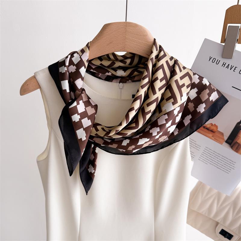 Luxury Print Small Square Scarf Simulated Silk Thin Neck Scarf Fashion Sunscreen Headscarf Women 70x70cm Neckerchief Headband