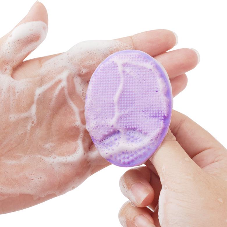 Silicone Oval Baby Face Wash and Massage Brush with Suction Cup, Multi-color Available