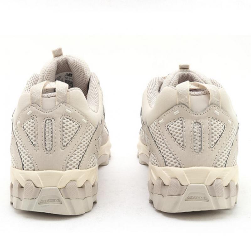 New Balance 610 Beige