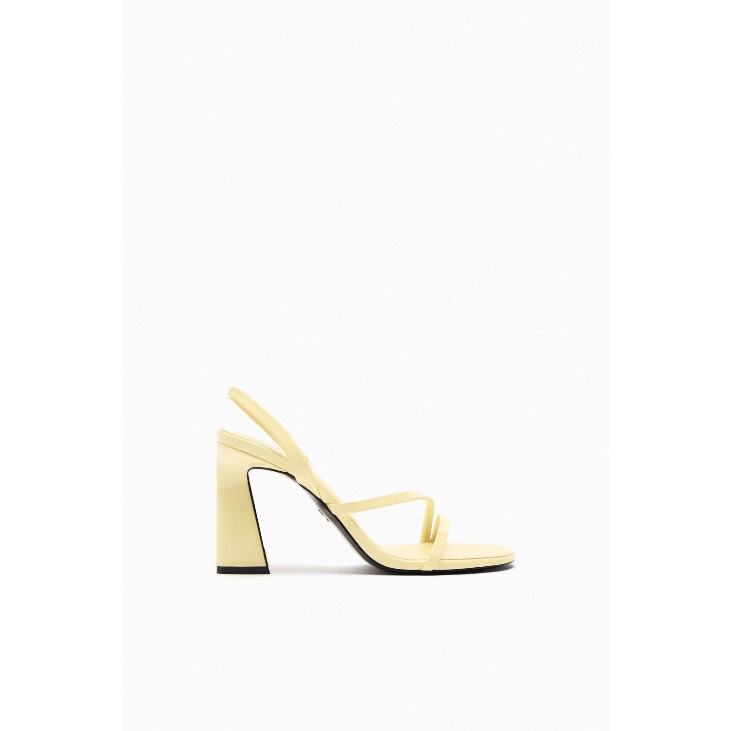 

STRAPPY BLOCK HEEL SANDALS