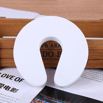 Dverné kovanie a zámky – Dveřní zarážky