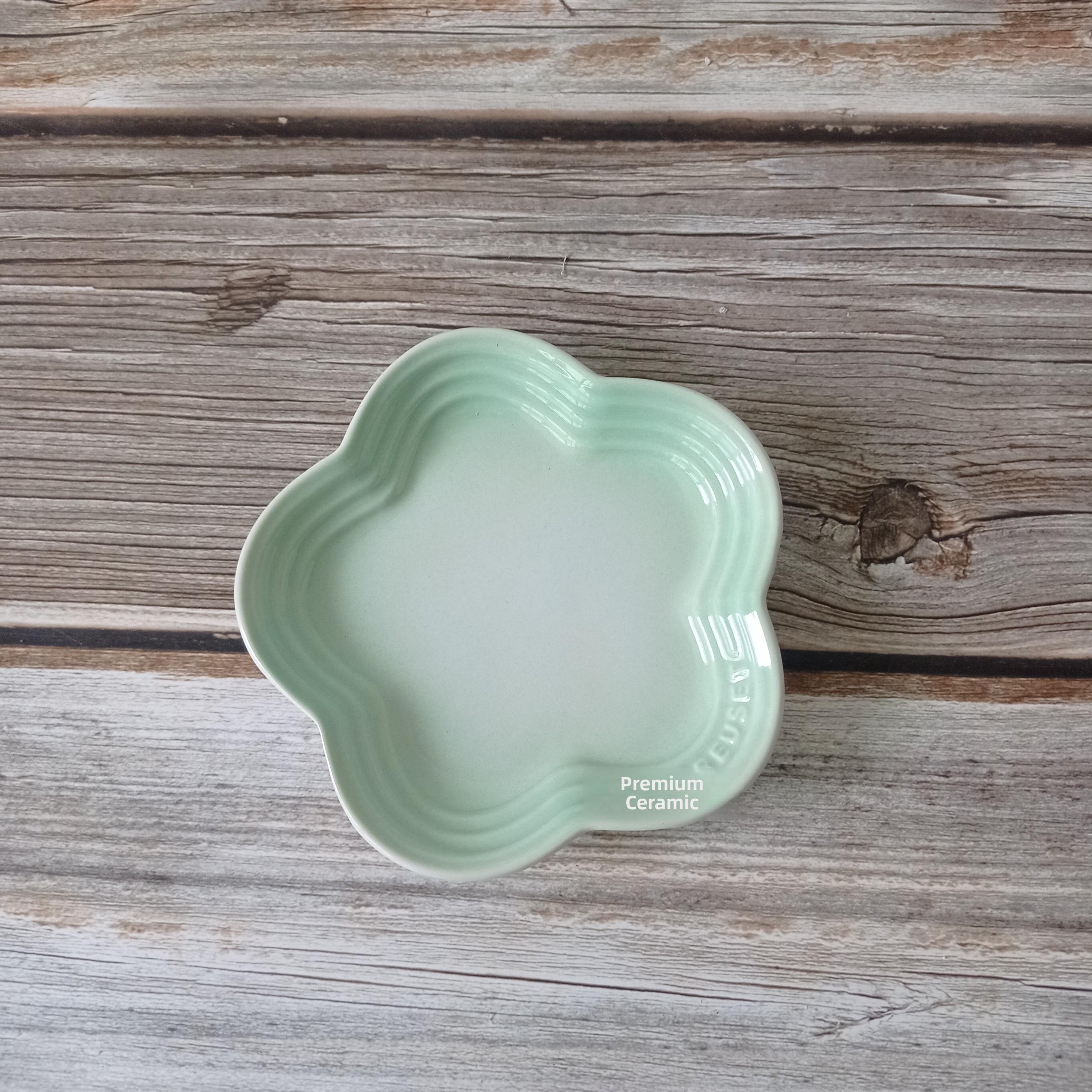 Le Creuset Vēsā Krāsā Plūmju Ziedu