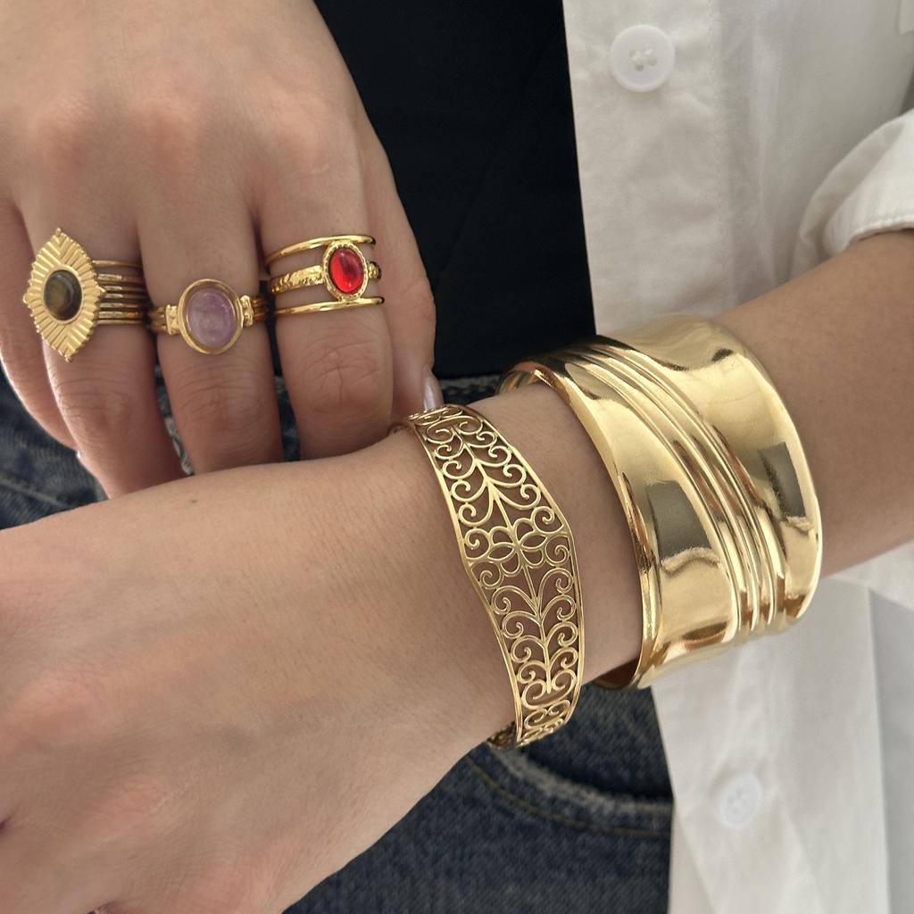 Exquisite Hollow Carved Flowers Cuff Bangles for Women Stainless Steel Wide Geometric Open Bracelet Charms Jewelry Party Gift