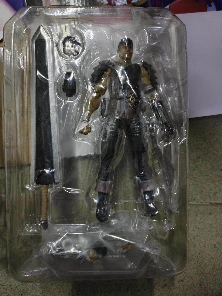 Anime Games Figma 359 Repaint Edition GUTS: Black Swordsman Action Figure Berserk Movable Model Toy Boy Collectables Gifts