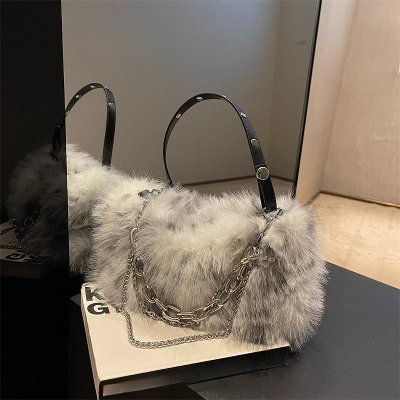 

Faux Fur Handbags for Women Fluffy Fuzzy Bags Purse Crossbody Shoulder Bag 26x15x12cm