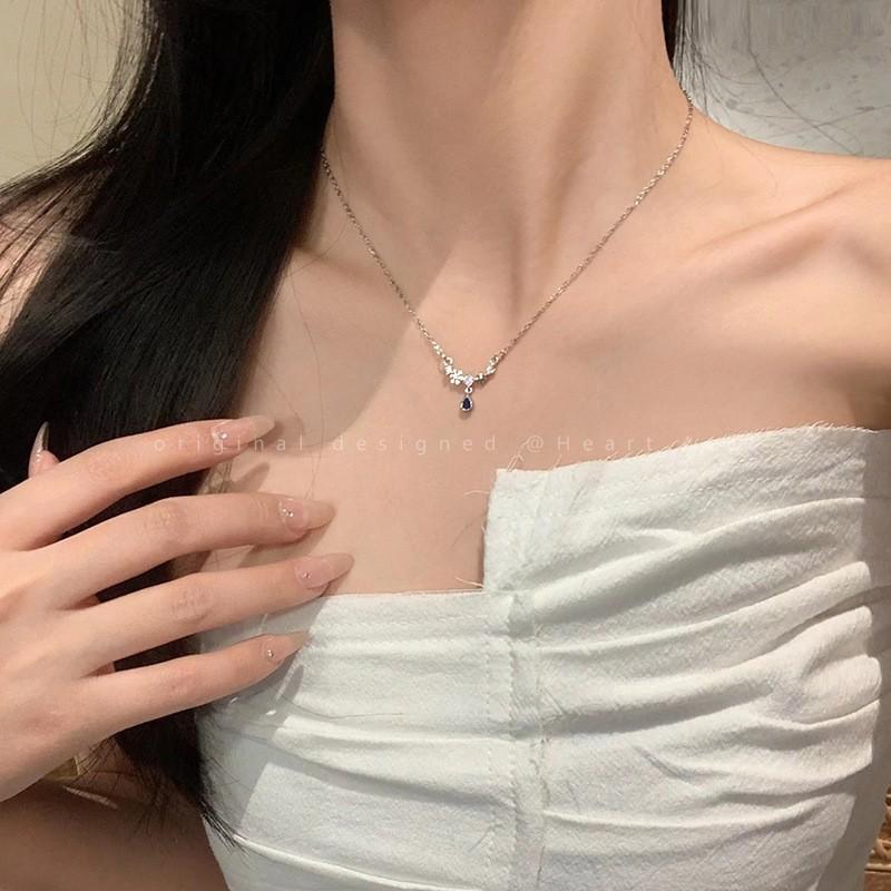 Tide Diamond Bow Necklace, Femininity Niche Design, High-End Light Luxury Collarbone Chain, Girlfriend Pendant.