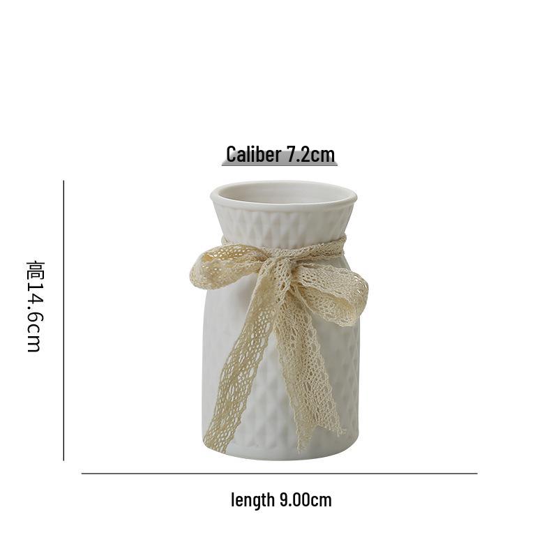 Nordic Light Luxury White Ceramic Vase: Creative European-Inspired Design for Elegant Flower Arrangements