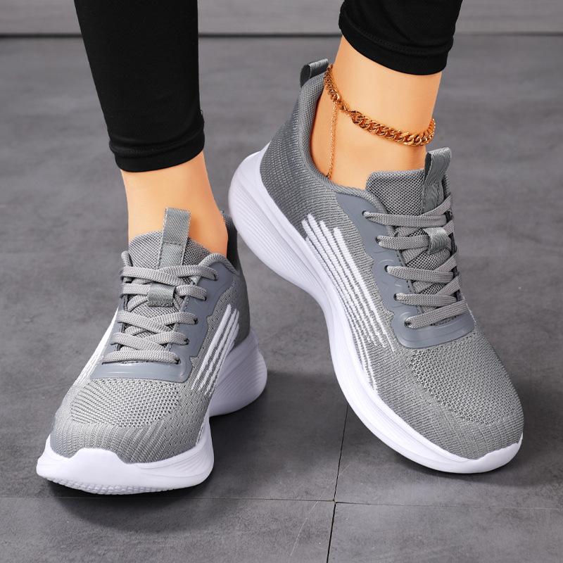 Shoes New Soft-soled Non-slip Casual Sports Shoes Running Shoes Breathable and Lightweight Travel Mesh Shoes