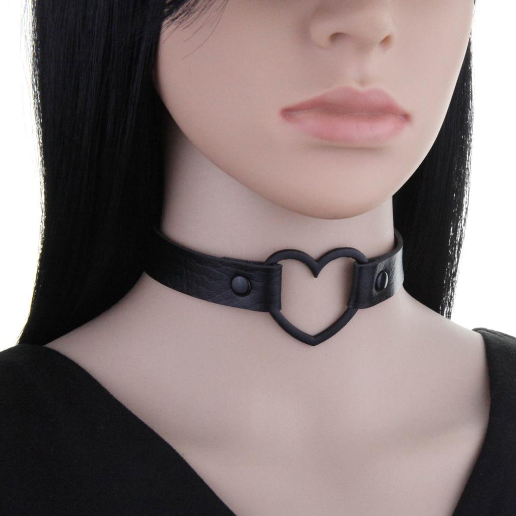 Goth Leather Heart Choker Necklace for Women Girls Adjustable Punk Collar Necklace Kawaii Cute Jewelry