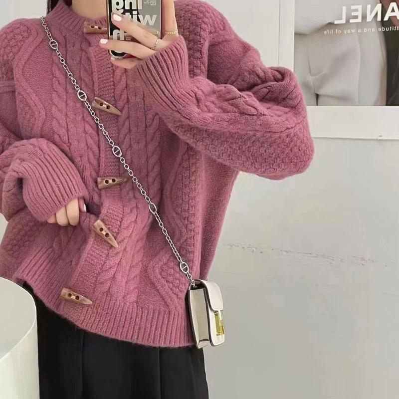Autumn and Winter New Thickened Retro Twist Sweater Jacket Women's Fashion Horn Buckle Short Round Neck Knitted Cardigan Top