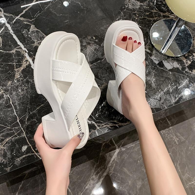 Women Slippers Luxury Flats Platform Flip Flops Shoes  Summer Dress Fashion Slingback Sandals Trend Slides Femme