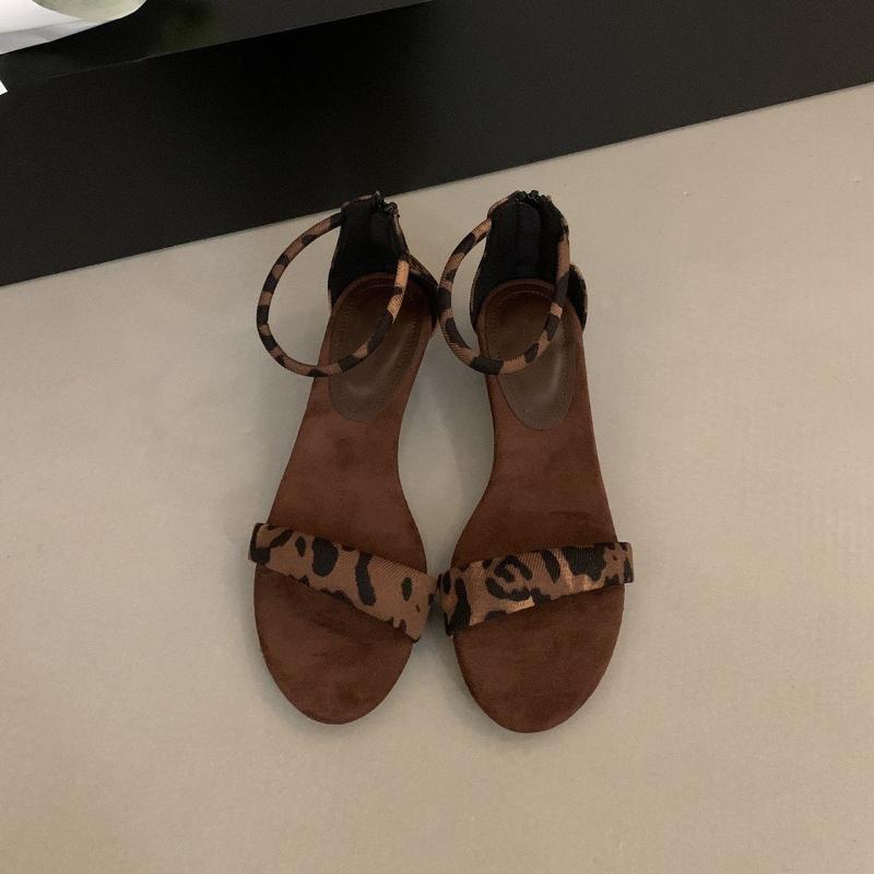 Fashion Summer Women High Heels Sandals 2025 New Leopard Print Fashion Open Toe Buckle Sandals Casual Square Toe Outdoor Female Shoes