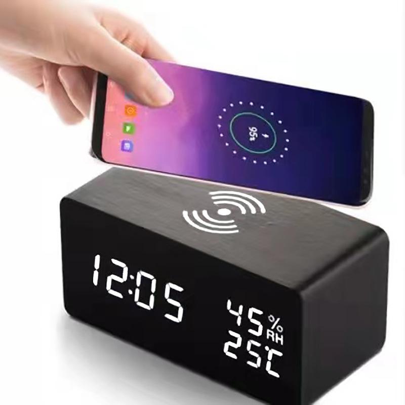 Electronic Wireless Charging Wood Clock Mobile Phone Wireless Fast Charging Electronic Digital Alarm Clock Multi Function Perpetual Calendar