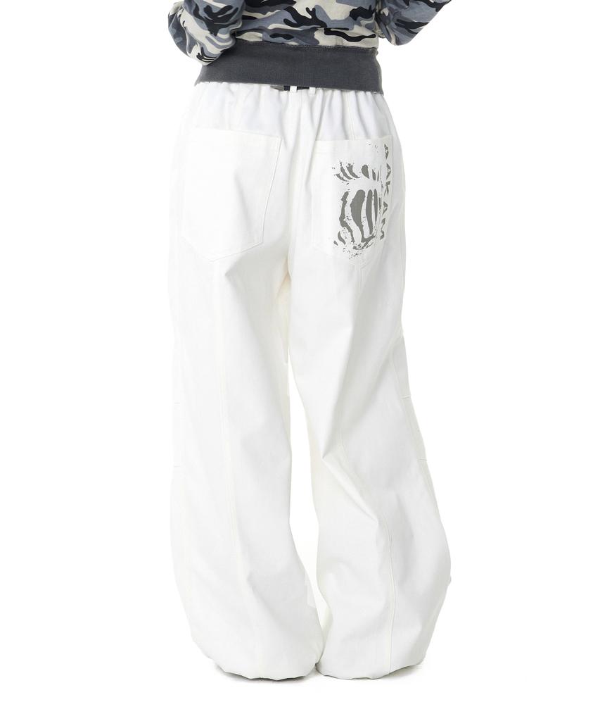 AAKAM Knee Pin-Tuck Printed Denim Pants (White)