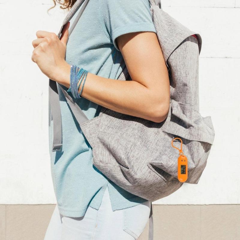 Sportliche LED Digitaler Schlüsselanhänger Taschenuhr Miniaturuhr für Studenten und Kinder Praktisches Reisezubehör für Rucksack