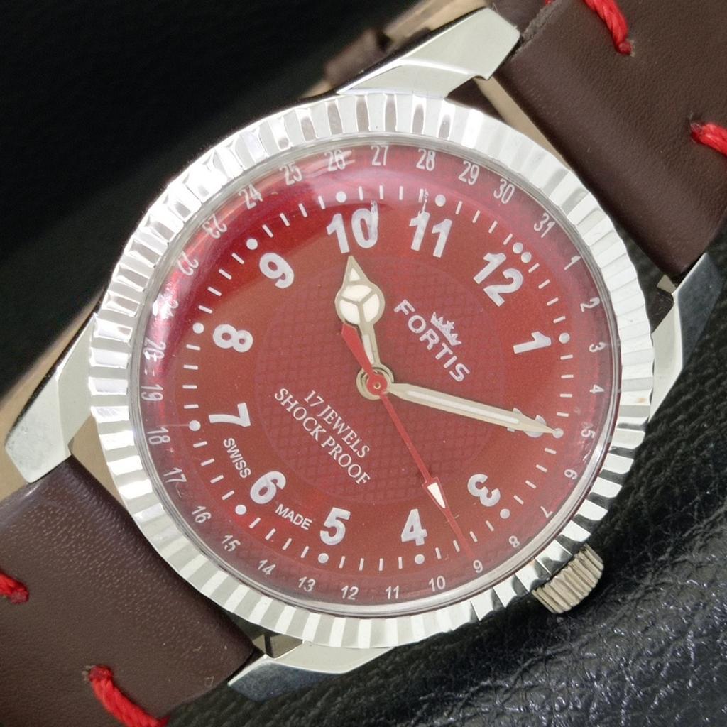 

ОТРЕМОНТИРОВАННЫЕ ВИНТАЖНЫЕ ШВЕЙЦАРСКИЕ МУЖСКИЕ НАРУЧНЫЕ ЧАСЫ С РУЧНЫМ ЗАВОДОМ, КРАСНЫЙ ЦИФЕРБЛАТ a700003-5 R201-a700003