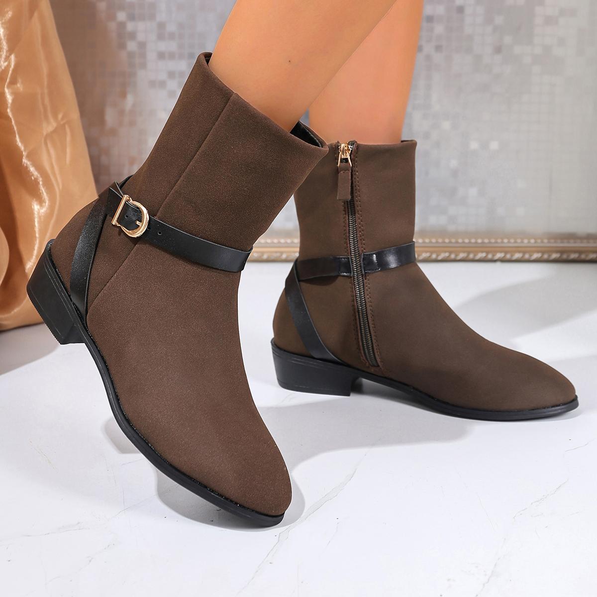 

Модные винтажные коричневые ковбойские сапоги в западном стиле женские 2025 зимние на среднем каблуке замшевые ботильоны на молнии сбоку металлические пряжки ремня дизайнерская обувь 43 коричневый