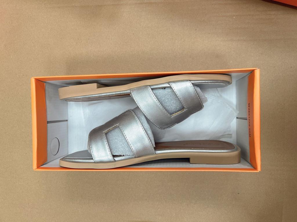 Summer Internet celebrities new Korean version of one-word slippers women wear h slippers versatile sandals flat beach shoes large size shoes