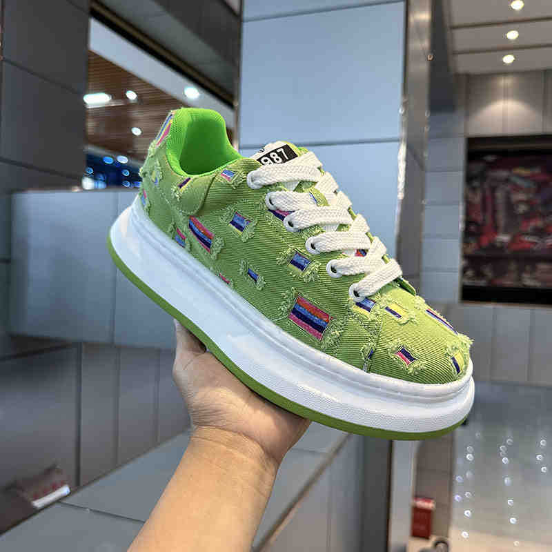 Fashion Men's Canvas Sneakers Comfortable Anti Slip Platform Students Fashion Casual Shoes 2025 Lace Up Men's Outdoor Vulcanized Shoes