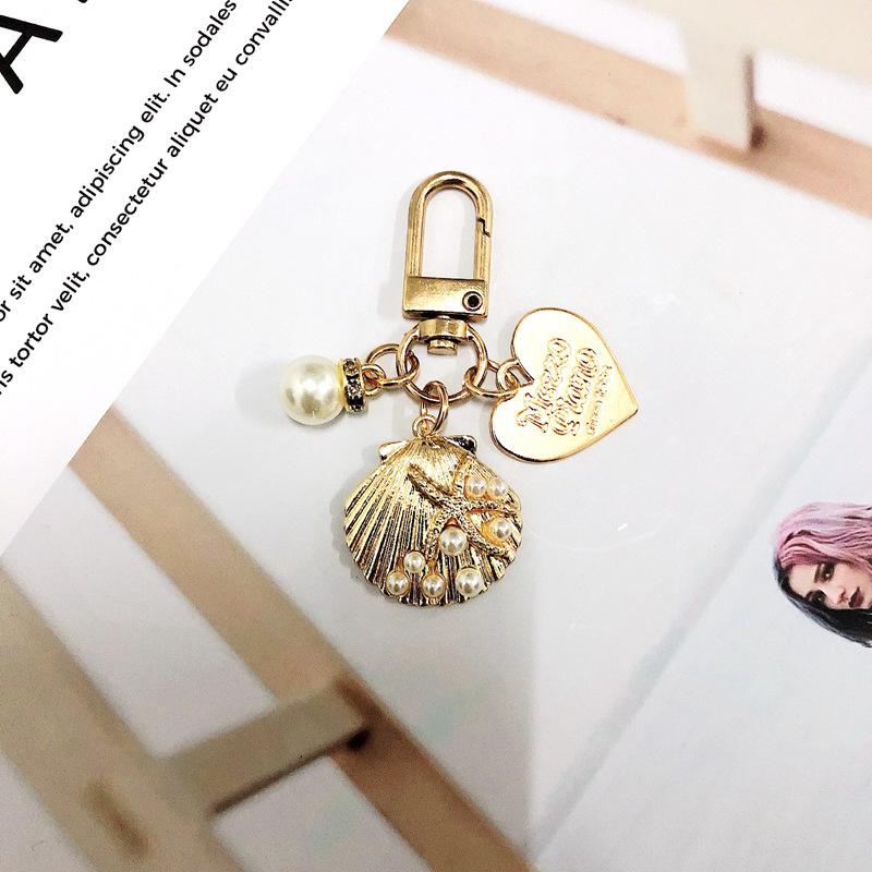 Cute Fairy Mori Peach Heart Shell Keychain Creative Metal Ins Jewelry Pearl Airpods Pendant single pack