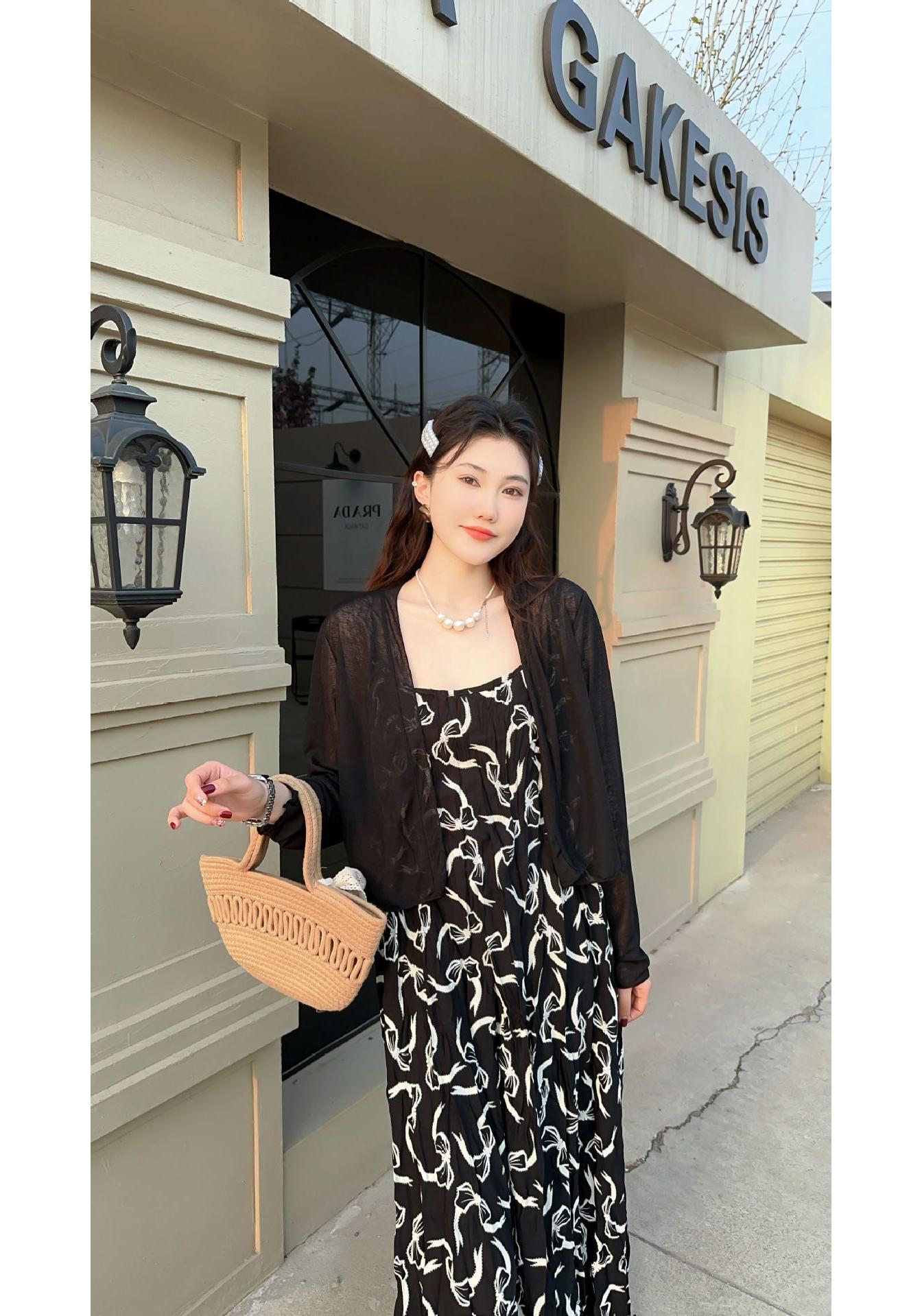 

2025 Summer Plus Size French Print Camisole Dress & Knit Cardigan Set 6XL (for 200-240 jin)