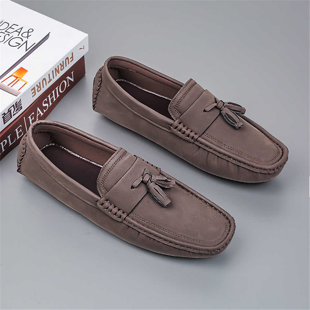 Fashion Tassel Lightweight Men Sneakers Brand Loafers Trainers Men Designer Summer Shoes Brand Sports Technology Top Quality Sabot