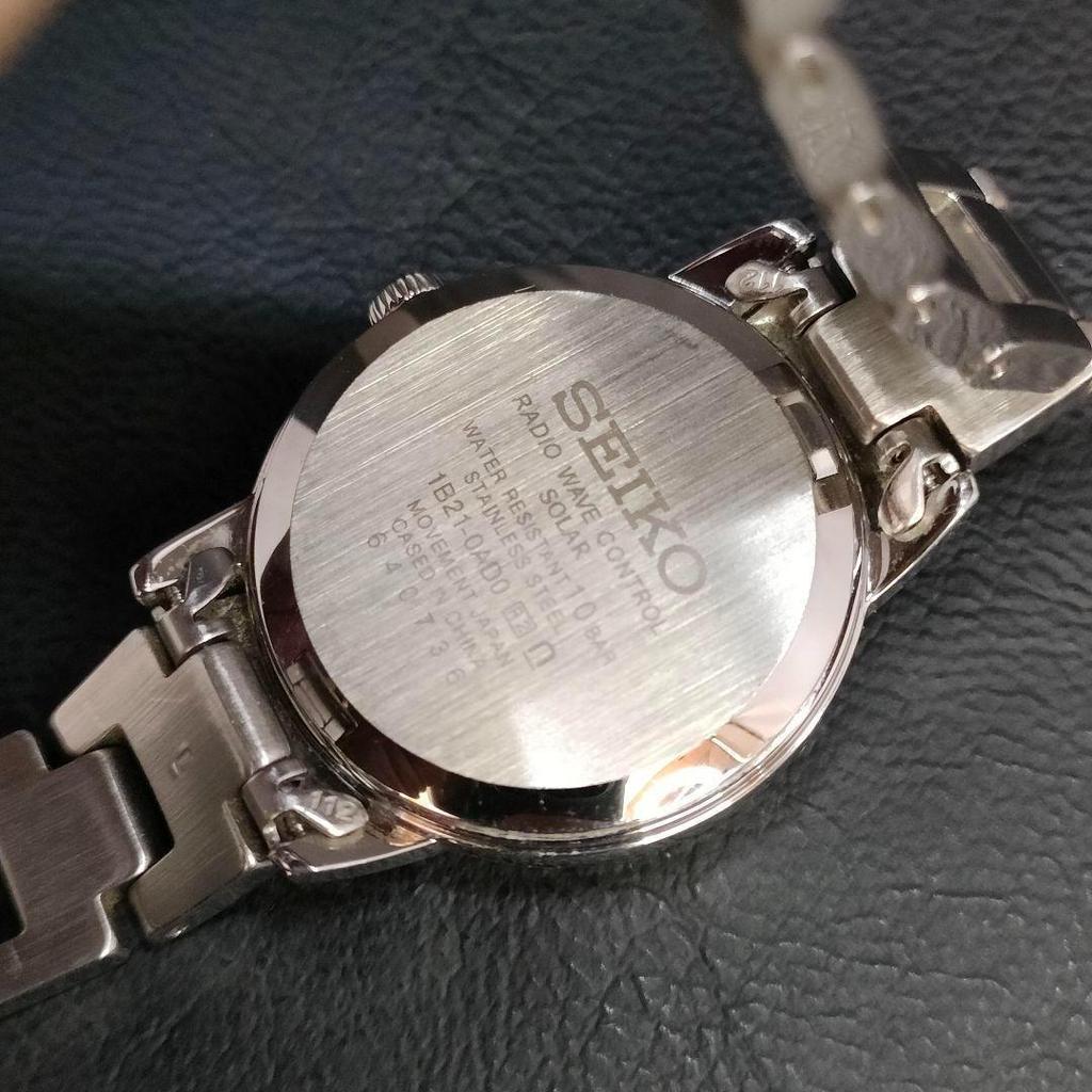 [USED] Seiko Tissé Solar Watch In White, Blue, and Silver