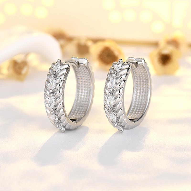 925 Sterling Silver Cross Stud Earrings For Women High Quality Exquisite Student Girlfriend Jewelry Accessories Heart GiftGood product