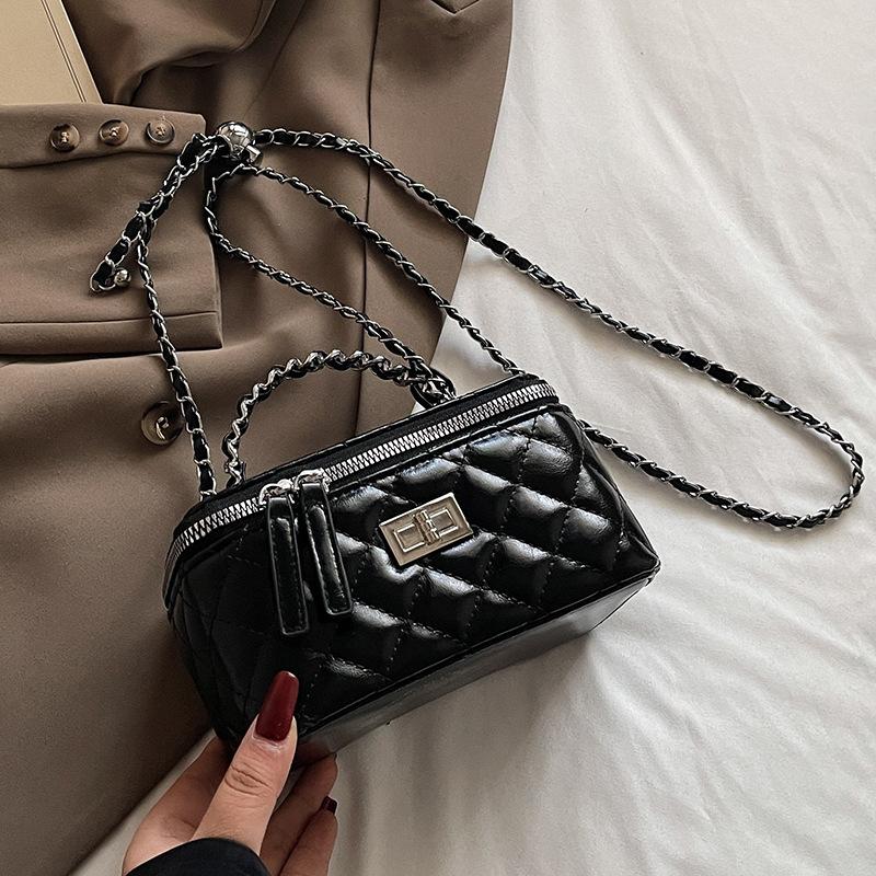 Xiaoxiangfeng exquisite and sweet diamond portable box bag popular versatile Korean women's commuter style versatile messenger bag