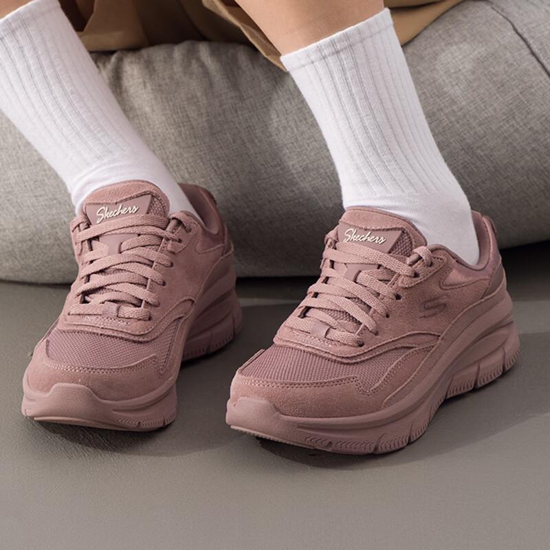 

Skechers Women s MODERN COMFORT Running Shoes 8.5