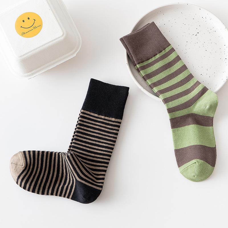 Female Spring and Autumn Classic Assorted Color Stripe Design In The Tube Cotton Socks