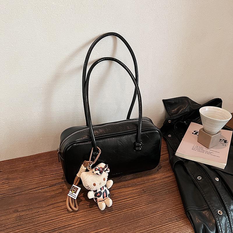 This Year's Popular Retro High-end Pillow Bag Women's Autumn and Winter Boston Bag Commuter Portable Shoulder Armpit Bag Tide