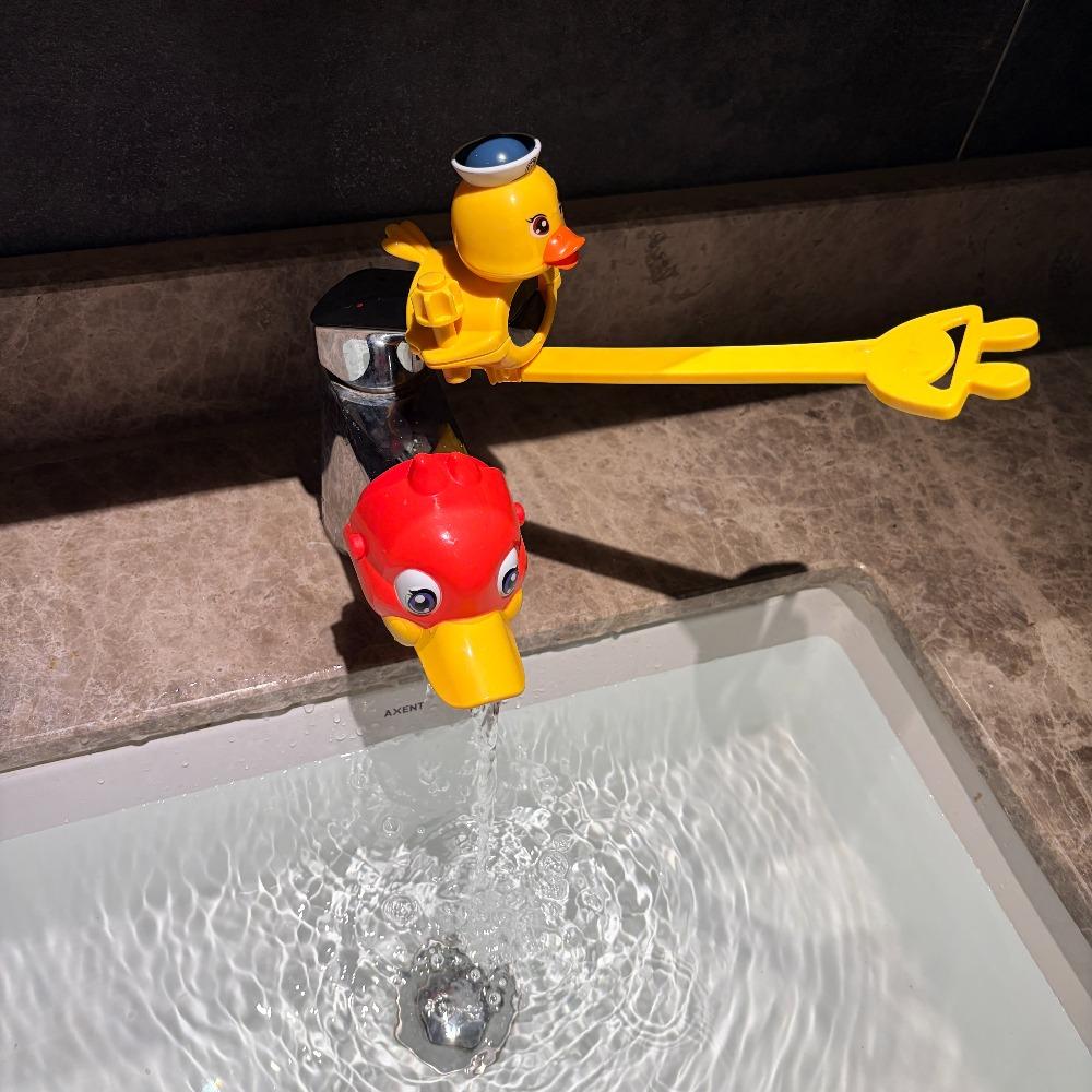 Complete Set of Faucet Extenders for (2pcs Total) - Features a Cute Duck-Shaped Outlet Extender And a Switch Auxiliary Extender. Ideal for Small Hands красный