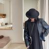 Flat top woolen hat women autumn and winter French retro casual wide brim Internet celebrity new British celebrity top hat