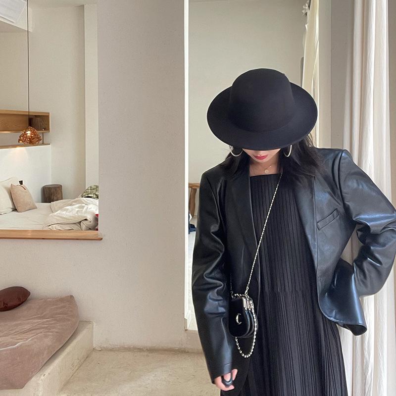 Flat top woolen hat women autumn and winter French retro casual wide brim Internet celebrity new British celebrity top hat