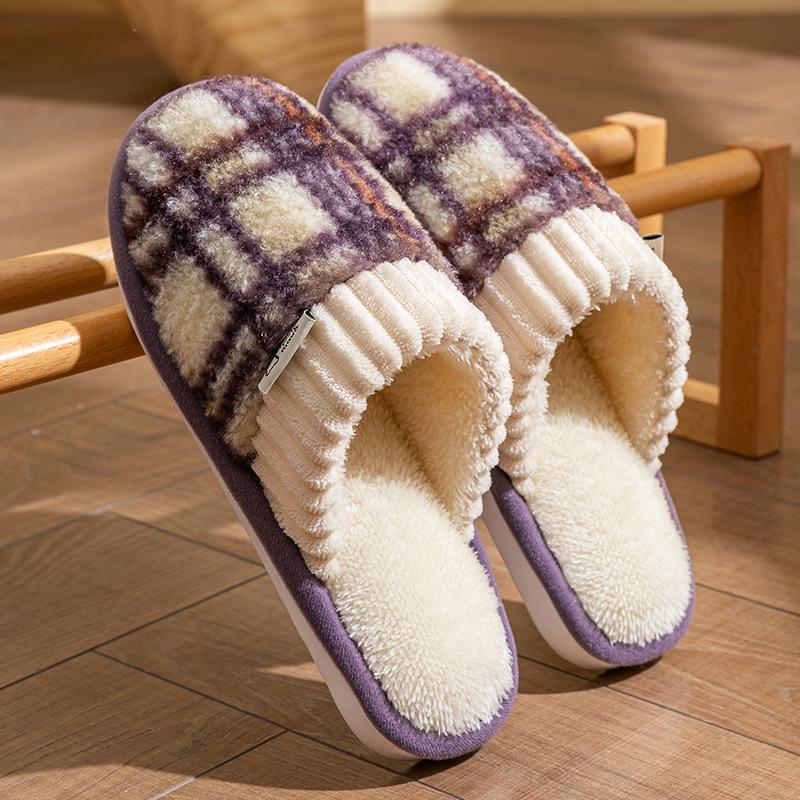 Cotton Non-Slip Slippers for Women and Men: Indoor, Warm, Furry, Suitable for Spring, Autumn, and Winter.