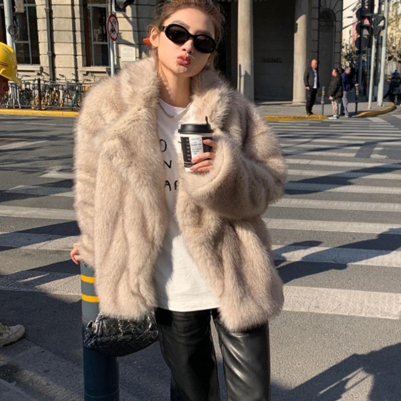 Autumn and winter thickened imitation fox fur fur integrated temperament medium and long environmentally friendly fur coat coat femininity elegant