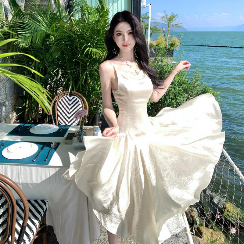 Acid acetic acid strap lace dress design spring and summer temperament medium and long dress high elegant