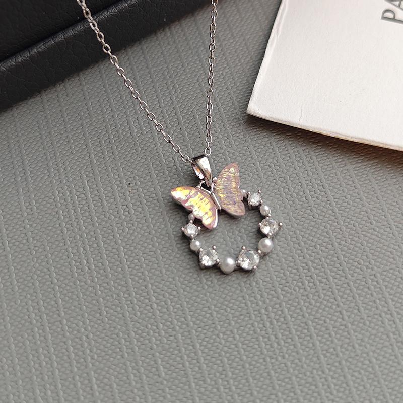 Collana con Ciondolo Circolare a Farfalla Colorata in Acciaio Inossidabile con Zirconi per Donna Gioielli Delicati Romantici Vendita all'Ingrosso