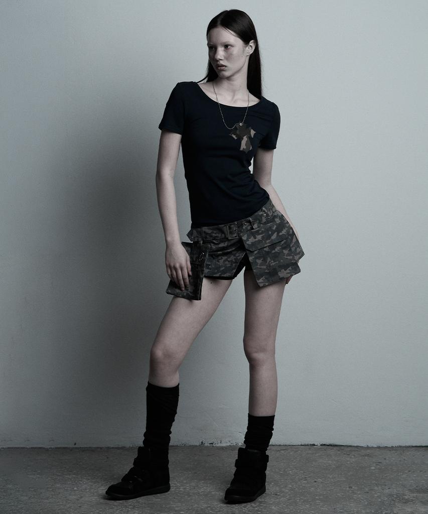 ILLIO Navy-Camou Cross Necklace T-Shirt