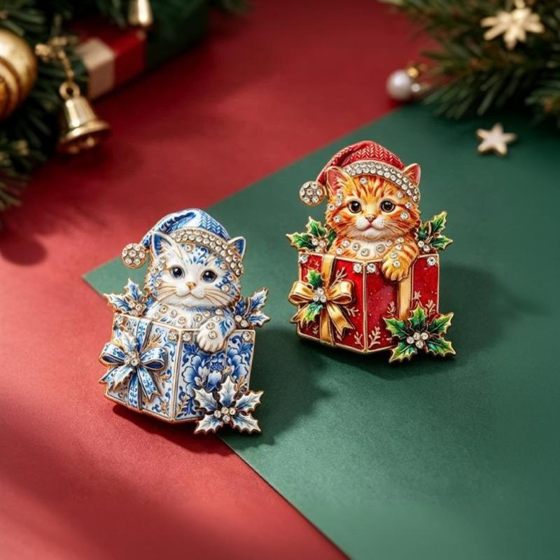 Cute Christmas Cat Brooch Rhinestone Decor for Women Fashion Lapel Pin with Gift Box for Valentine's Day Gifting