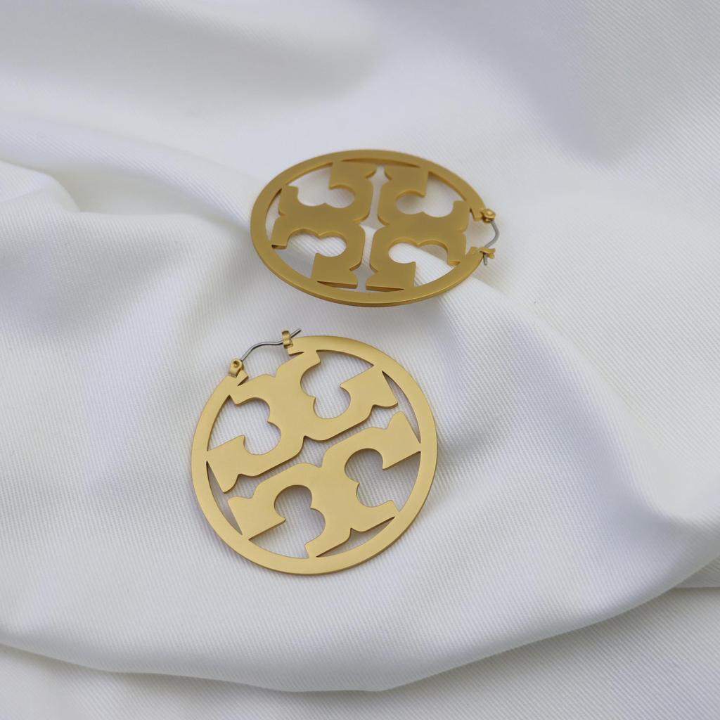 European & American Style Frosted Gold Retro Earrings: Luxurious Round Brass with Logo Design