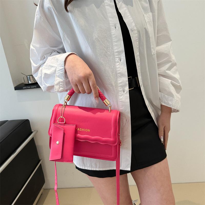New Niche Wavy Small Square Bag Texture Simple Solid Color Small Bag for Women with High-quality Appearance One-shoulder Crossbody Bag