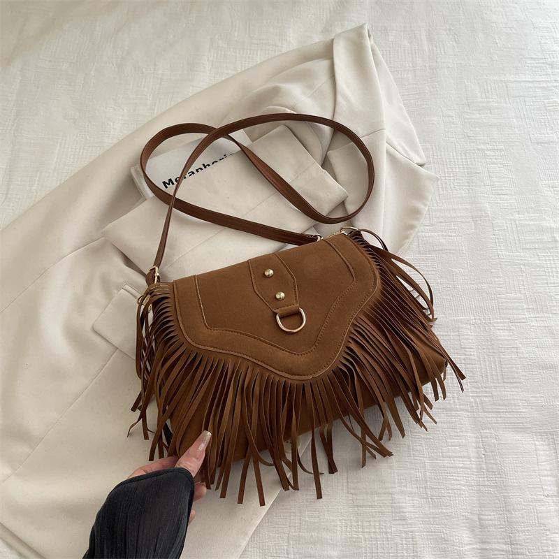 Saddle Shoulder Crossbody Bag Women Matte Finish Tassel Vintage Casual Fall Winter 2026 Handbag