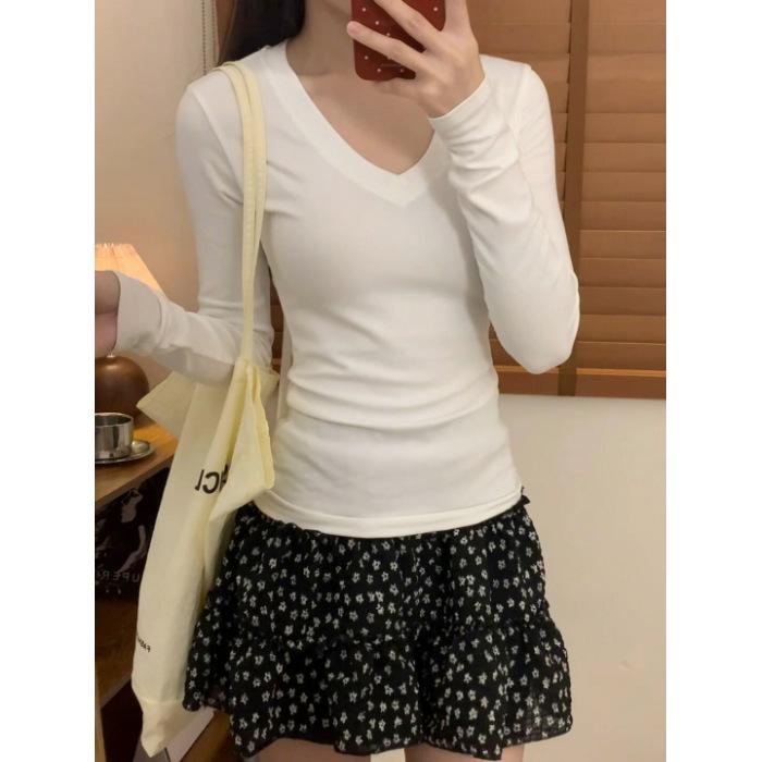 

Women s Autumn Slim Fit V-Neck Long Sleeve T-Shirt - Simple, Versatile Base Layer Top Medium білий