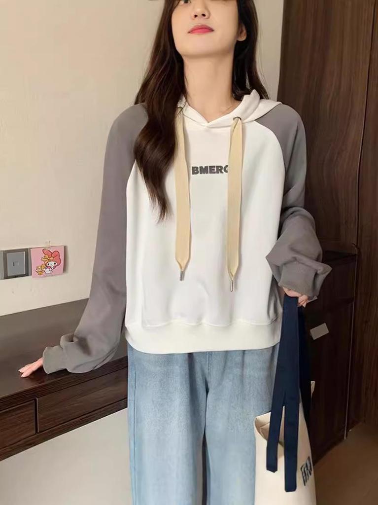 Women's Retro Embroidered Letter Hoodie: Chic, Loose-Fit, Versatile Top for Spring/Autumn