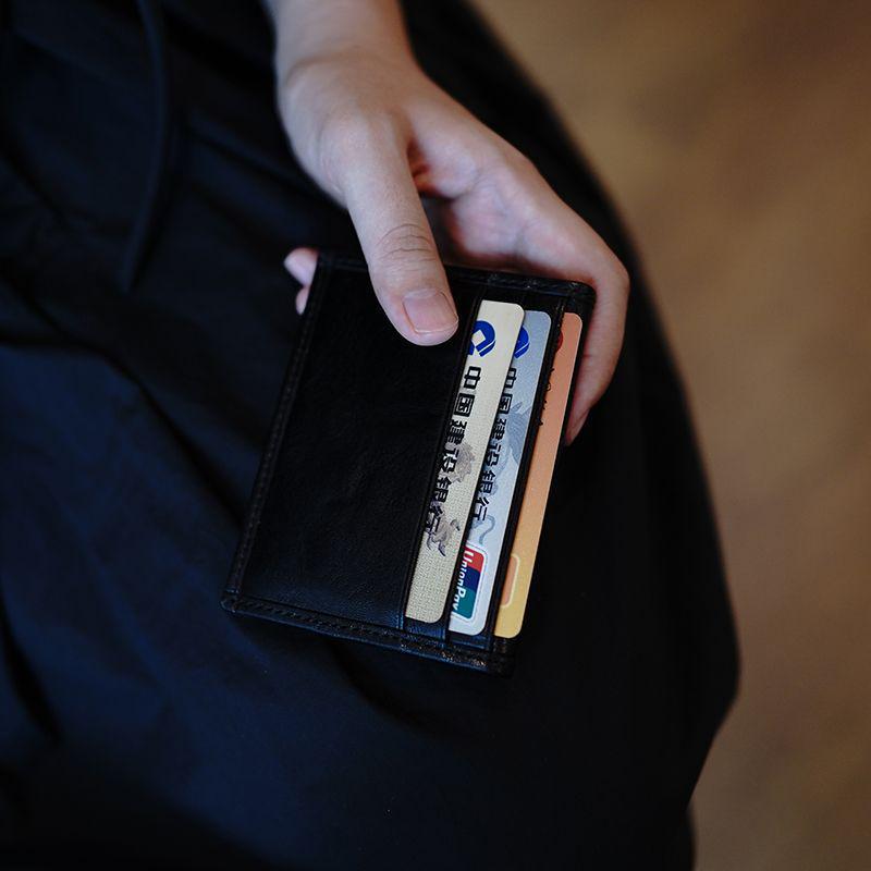 Large Capacity Oil Wax Leather Retro Card Holder - Multifunctional Driver's License and Bank Card Storage Bag