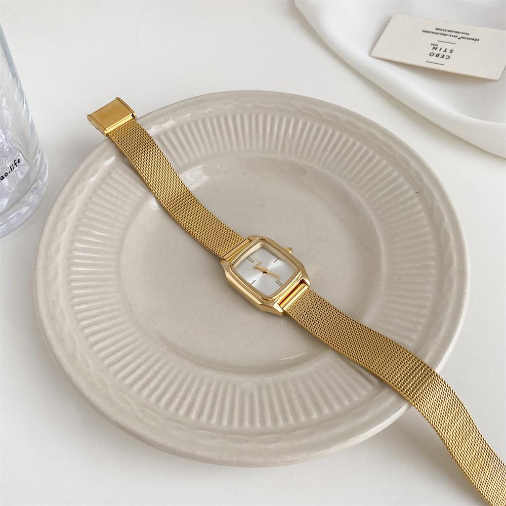 New Luxury Square Women'S Watch, Simple And Stylish With A Sophisticated Feel, Exquisite And Versatile Steel Band Quartz Watch.