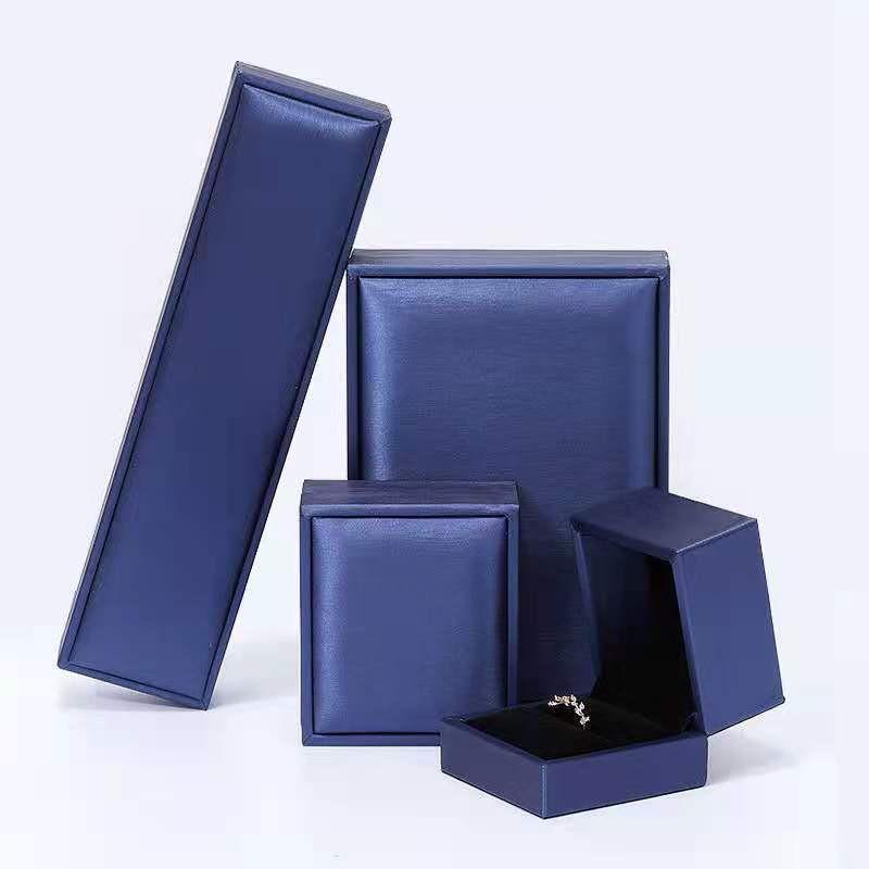 Elegant Brushed PU Jewelry Box Rings Necklaces Bracelets Pendants Vintage Style Storage Organizer