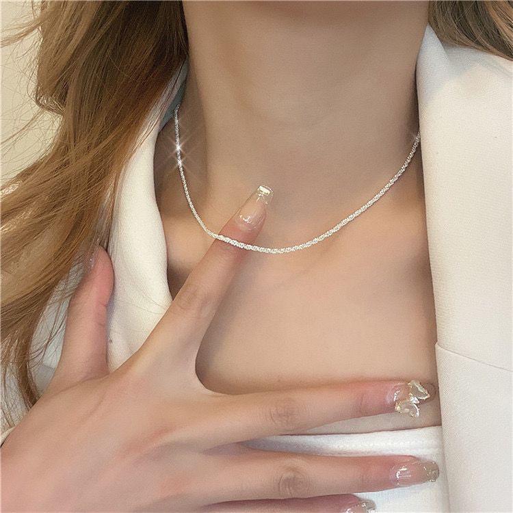 Women's Trendy Glistening Choker Necklace - Sweet & Cool Clavicle Chain Accessory